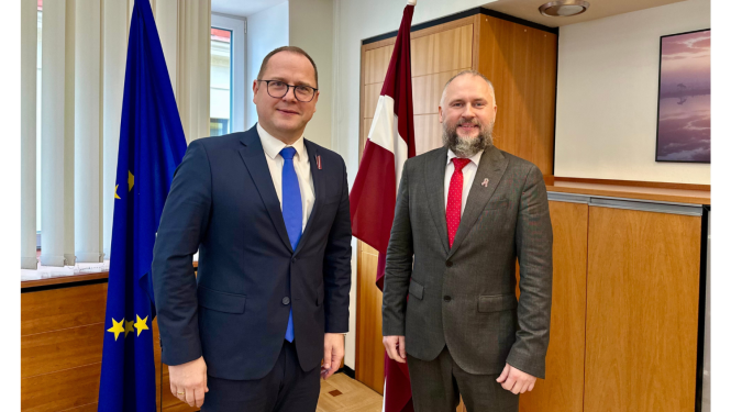 VARAM ministrs kopā ar V.Pusvācieti