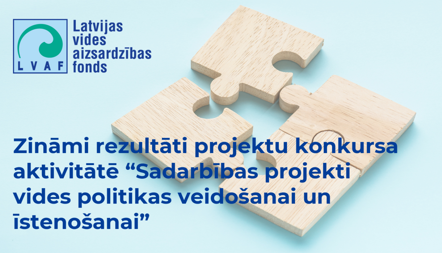 Attēls ar koka puzli